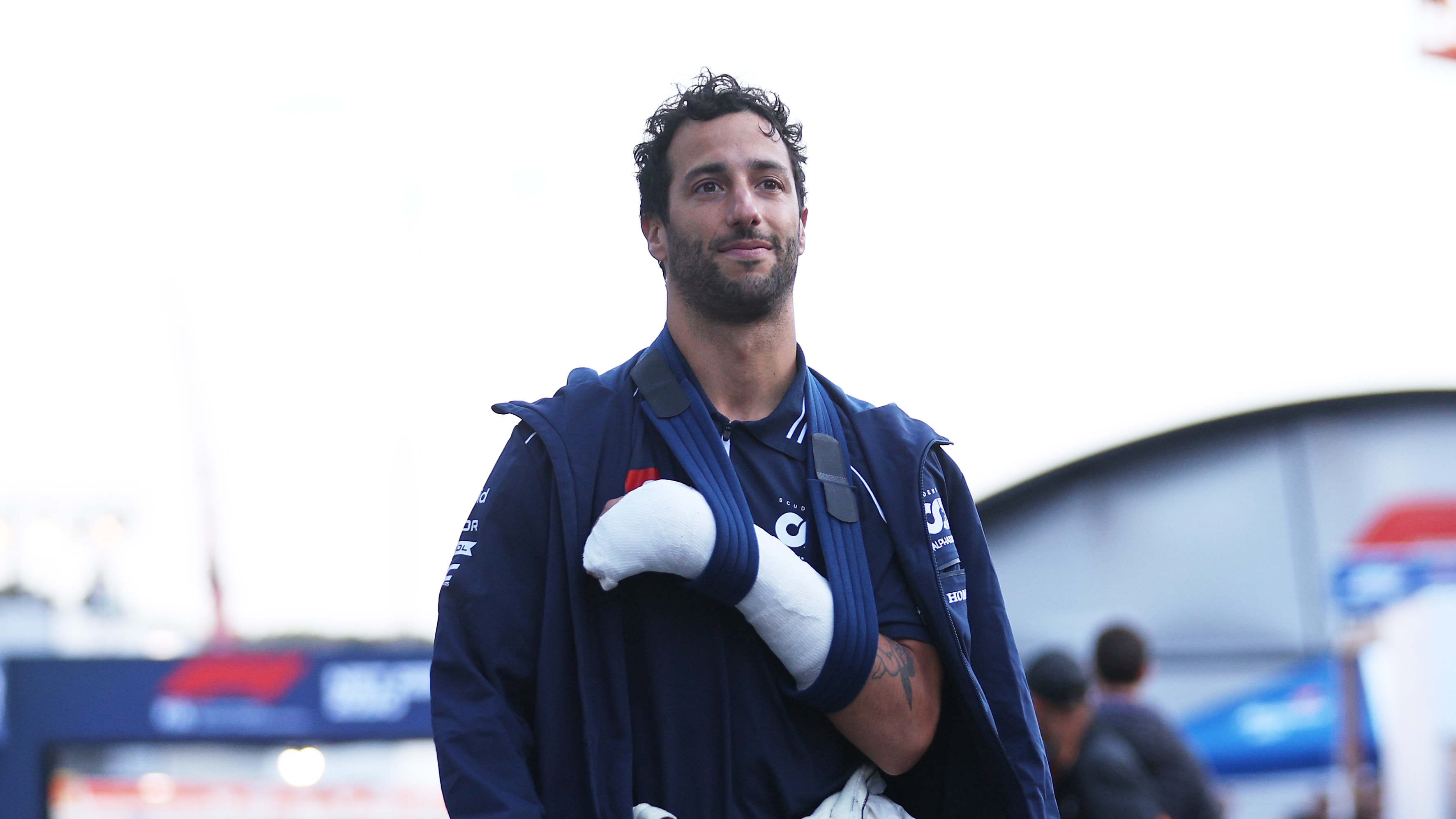 Ricciardo post-surgery.jpg